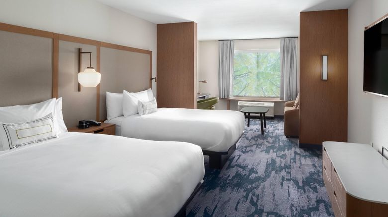 <b>Fairfield Inn & Suites Kenosha Room</b>. Images powered by <a href="https://www.leonardoworldwide.com/" title="Leonardo Worldwide" target="_blank">Leonardo</a>.
