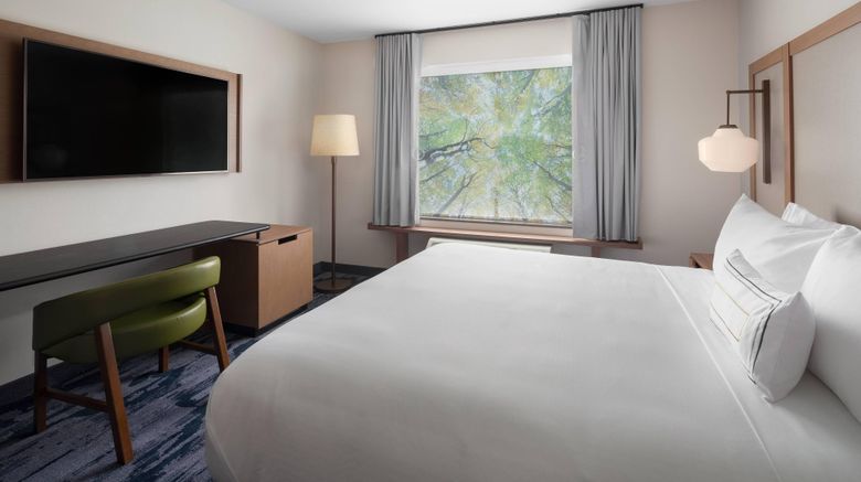 <b>Fairfield Inn & Suites Kenosha Room</b>. Images powered by <a href="https://www.leonardoworldwide.com/" title="Leonardo Worldwide" target="_blank">Leonardo</a>.