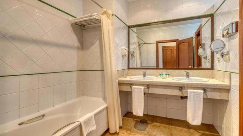 <b>Alhaurin Golf Resort Room</b>. Images powered by <a href="https://www.leonardoworldwide.com/" title="Leonardo Worldwide" target="_blank">Leonardo</a>.