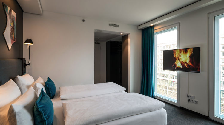 Motel One Berlin/Alexanderplatz Room