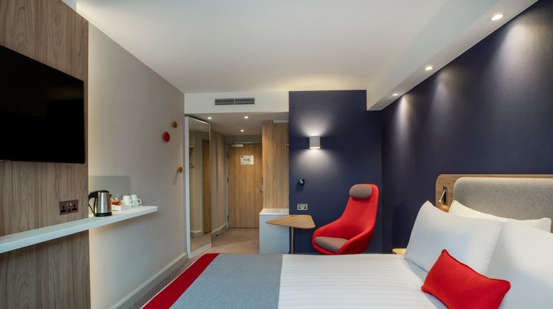 <b>Holiday Inn Express Liverpool-Central Room</b>. Images powered by <a href="https://www.leonardoworldwide.com/" title="Leonardo Worldwide" target="_blank">Leonardo</a>.