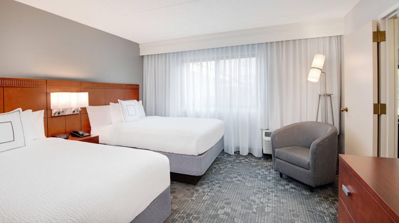 <b>Courtyard by Marriott Savannah Midtown Room</b>. Images powered by <a href="https://www.leonardoworldwide.com/" title="Leonardo Worldwide" target="_blank">Leonardo</a>.