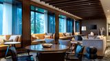 <b>New York LaGuardia Airport Marriott Room</b>. Images powered by <a href="https://www.leonardoworldwide.com/" title="Leonardo Worldwide" target="_blank">Leonardo</a>.