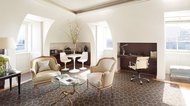 Four Seasons Hotel des Bergues Suite