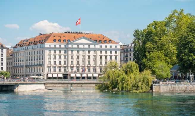 Four Seasons Hotel des Bergues Exterior