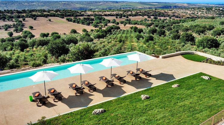 Relais Chiaramonte Pool