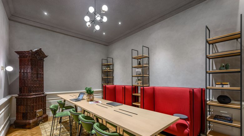 <b>Hotel Oktogon Haggenmacher Meeting</b>. Images powered by <a href="https://www.leonardoworldwide.com/" title="Leonardo Worldwide" target="_blank">Leonardo</a>.