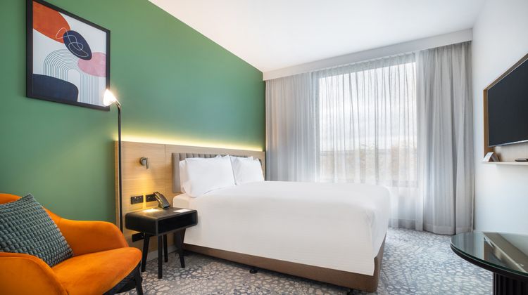 Holiday Inn Dandenong Room