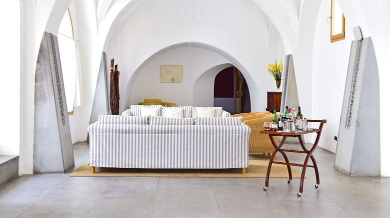 <b>Pousada de Arraiolos Lobby</b>. Images powered by <a href="https://www.leonardoworldwide.com/" title="Leonardo Worldwide" target="_blank">Leonardo</a>.
