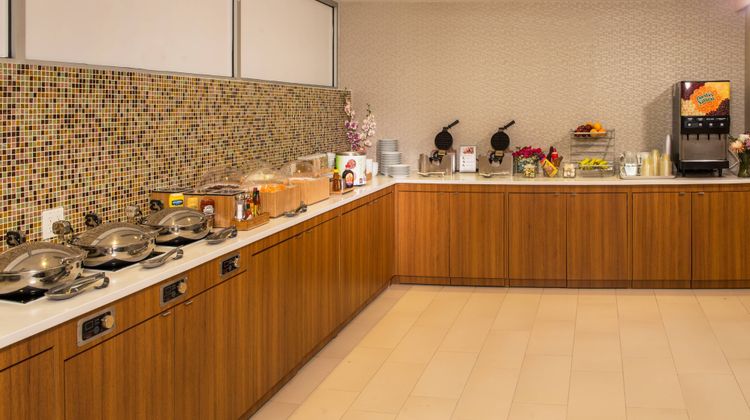 SpringHill Suites New York LaGuardia Apt Restaurant