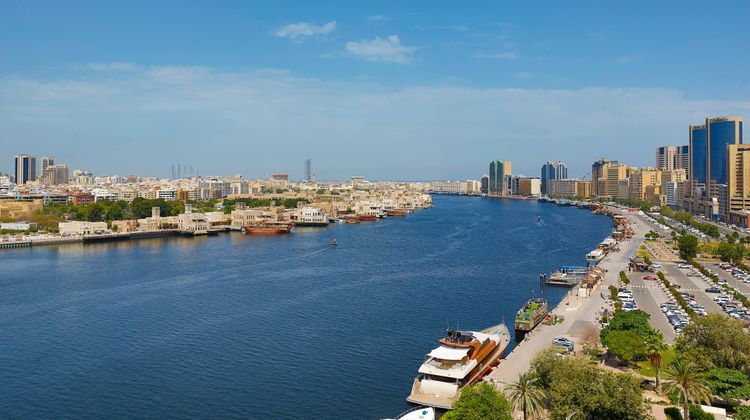 Sheraton Dubai Creek Hotel & Towers Exterior