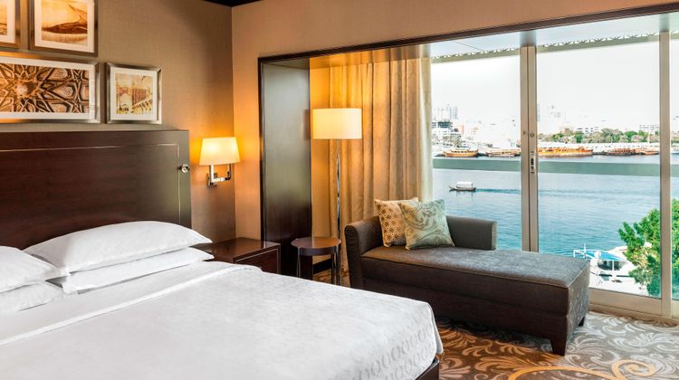 Sheraton Dubai Creek Hotel & Towers Suite