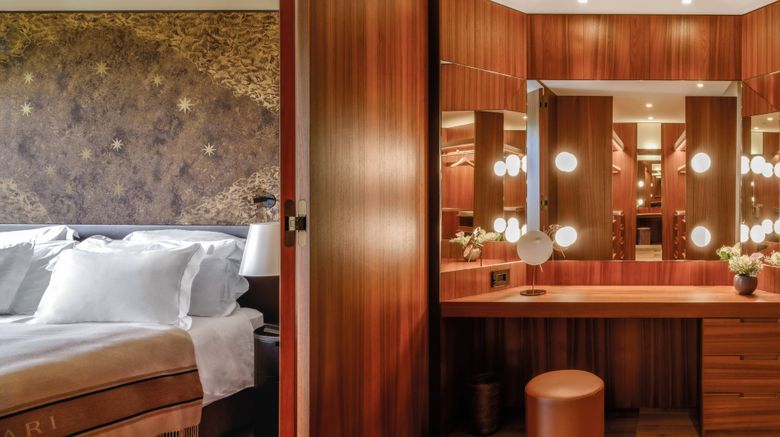 <b>Bulgari Hotel Milano Suite</b>. Images powered by <a href="https://www.leonardoworldwide.com/" title="Leonardo Worldwide" target="_blank">Leonardo</a>.