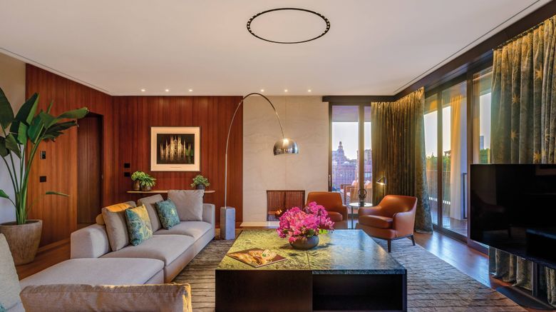 <b>Bulgari Hotel Milano Suite</b>. Images powered by <a href="https://www.leonardoworldwide.com/" title="Leonardo Worldwide" target="_blank">Leonardo</a>.
