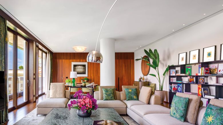 <b>Bulgari Hotel Milano Suite</b>. Images powered by <a href="https://www.leonardoworldwide.com/" title="Leonardo Worldwide" target="_blank">Leonardo</a>.