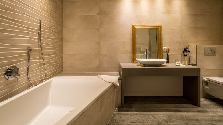 <b>Hotel Heinz Room</b>. Images powered by <a href="https://www.leonardoworldwide.com/" title="Leonardo Worldwide" target="_blank">Leonardo</a>.