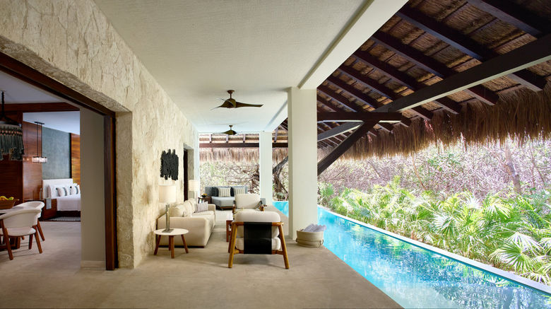 <b>Chable Maroma Room</b>. Images powered by <a href="https://www.leonardoworldwide.com/" title="Leonardo Worldwide" target="_blank">Leonardo</a>.