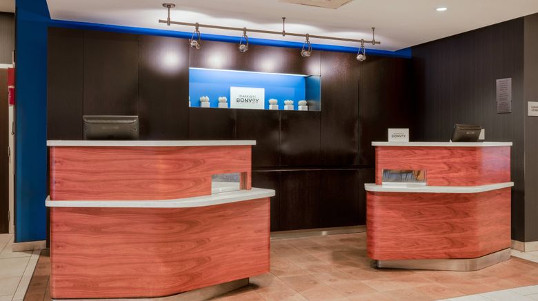 <b>Courtyard by Marriott Columbus Airport Lobby</b>. Images powered by <a href="https://www.leonardoworldwide.com/" title="Leonardo Worldwide" target="_blank">Leonardo</a>.