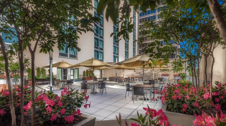 Courtyard by Marriott Chevy Chase Exterior