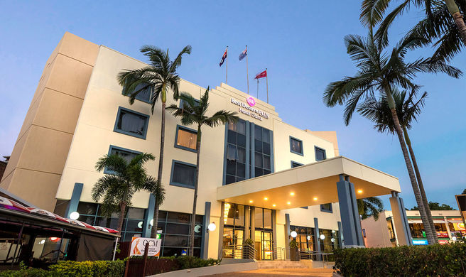 Hotel Diana Exterior