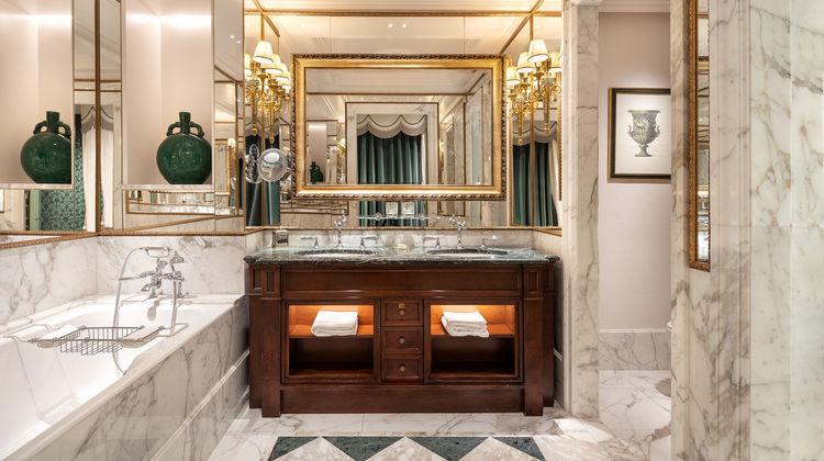 Four Seasons Hotel Florence Room