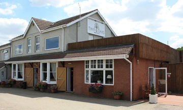 Twin Oaks Hotel