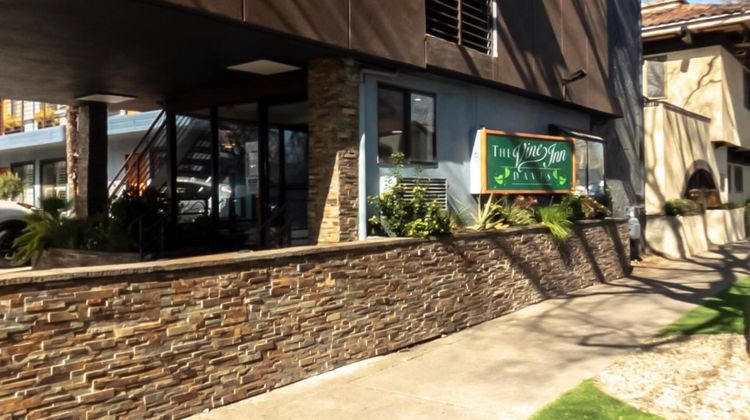 The Vine Inn Davis Exterior