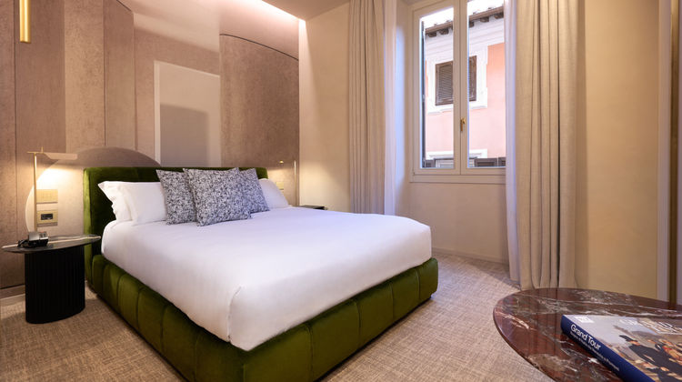 Borghese Contemporary Hotel Room
