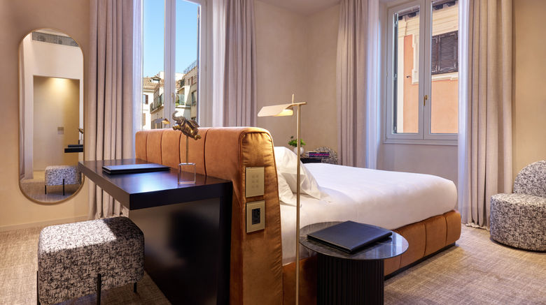 <b>Borghese Contemporary Hotel Room</b>. Images powered by <a href="https://www.leonardoworldwide.com/" title="Leonardo Worldwide" target="_blank">Leonardo</a>.