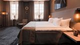 The Lamp Hotel Room