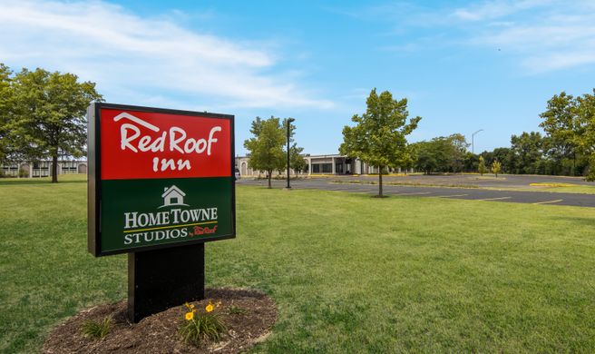 Red Roof Conference Chicago Aurora/ Fox Exterior