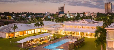 Grand Pacific Hotel Exterior