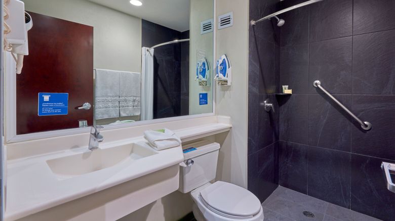 <b>City Express by Marriott Saltillo Norte Room</b>. Images powered by <a href="https://www.leonardoworldwide.com/" title="Leonardo Worldwide" target="_blank">Leonardo</a>.