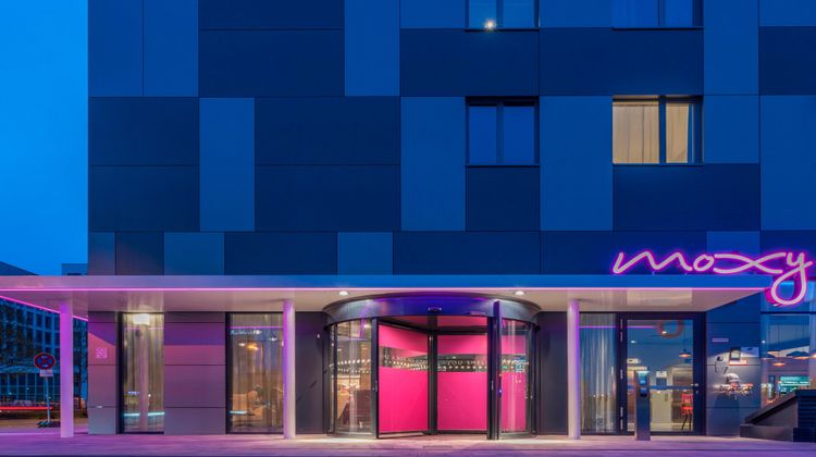 MOXY Frankfurt Airport Exterior