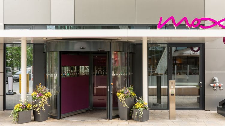 MOXY Frankfurt Airport Exterior
