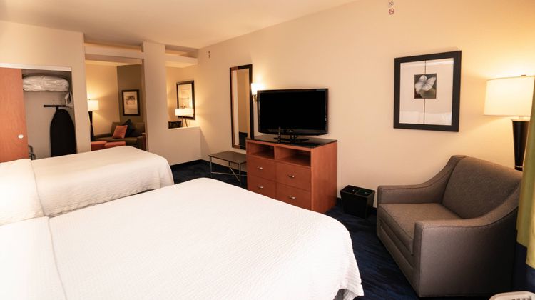 Fairfield Inn & Suites Grand Island Suite