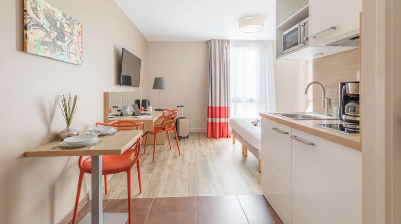 <b>Appart'City Bordeaux Chatrons Room</b>. Images powered by <a href="https://www.leonardoworldwide.com/" title="Leonardo Worldwide" target="_blank">Leonardo</a>.