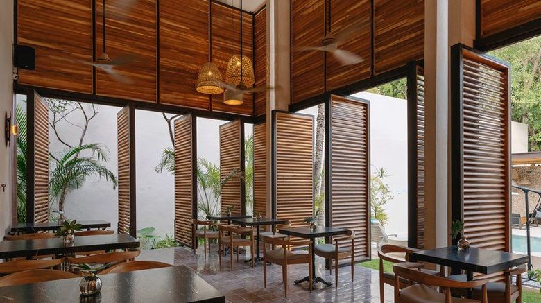 <b>Decu Downtown Merida Restaurant</b>. Images powered by <a href="https://www.leonardoworldwide.com/" title="Leonardo Worldwide" target="_blank">Leonardo</a>.