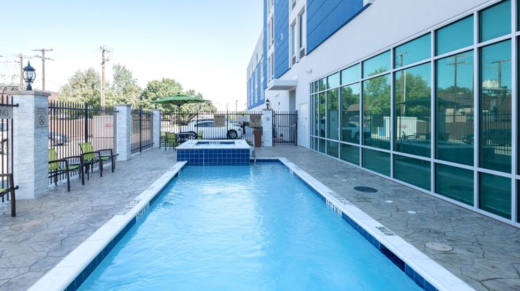 SpringHill Suites Dallas Central Express Pool