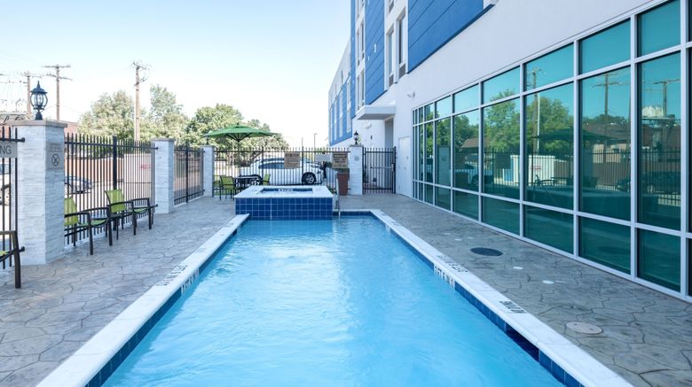 <b>SpringHill Suites Dallas Central Express Pool</b>. Images powered by <a href="https://www.leonardoworldwide.com/" title="Leonardo Worldwide" target="_blank">Leonardo</a>.