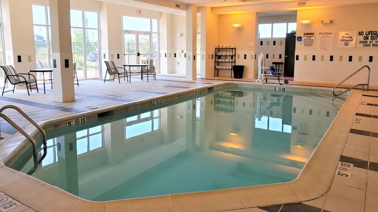 Holiday Inn Columbia East Pool
