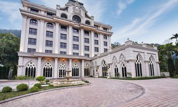 Grasse Grace Manor