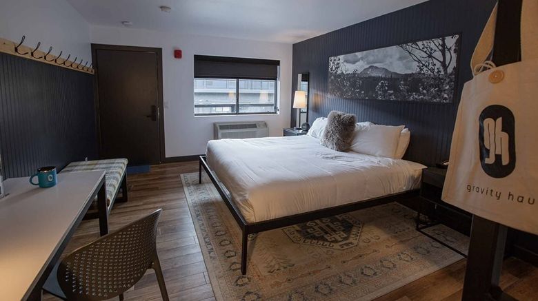 <b>Gravity Haus Winter Park Room</b>. Images powered by <a href="https://www.leonardoworldwide.com/" title="Leonardo Worldwide" target="_blank">Leonardo</a>.