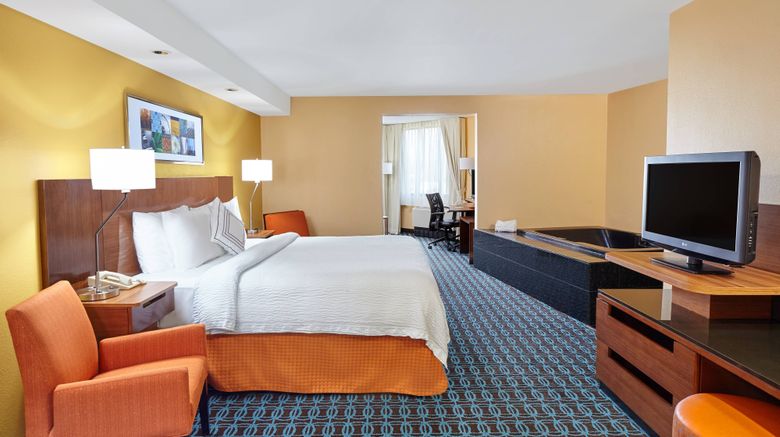<b>Fairfield Inn & Suites Chicago Lombard Suite</b>. Images powered by <a href="https://www.leonardoworldwide.com/" title="Leonardo Worldwide" target="_blank">Leonardo</a>.