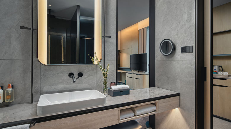 <b>Crowne Plaza Binjiang Room</b>. Images powered by <a href="https://www.leonardoworldwide.com/" title="Leonardo Worldwide" target="_blank">Leonardo</a>.