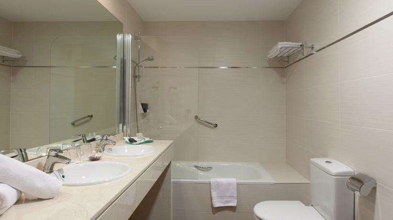 <b>Hotel Porcel Avant Room</b>. Images powered by <a href="https://www.leonardoworldwide.com/" title="Leonardo Worldwide" target="_blank">Leonardo</a>.