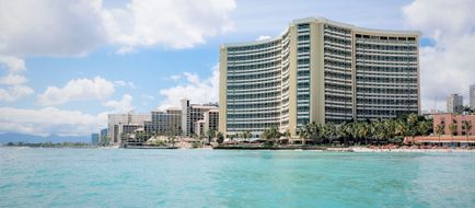 Sheraton Waikiki Beach Resort Exterior