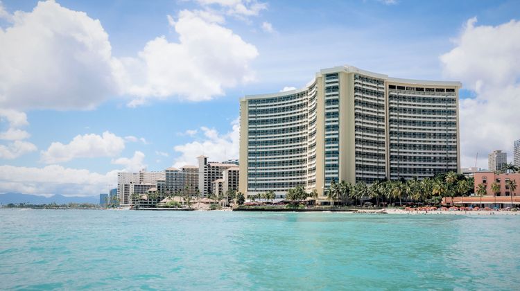 Sheraton Waikiki Beach Resort Exterior