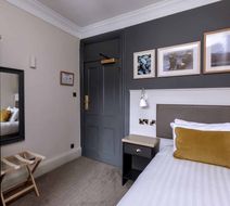 The Harrogate Inn Room