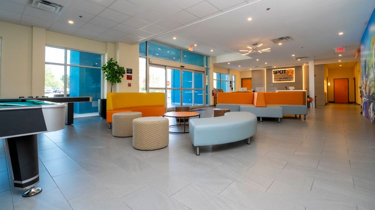 SPOT X Hotel Orlando/Intl Dr Lobby